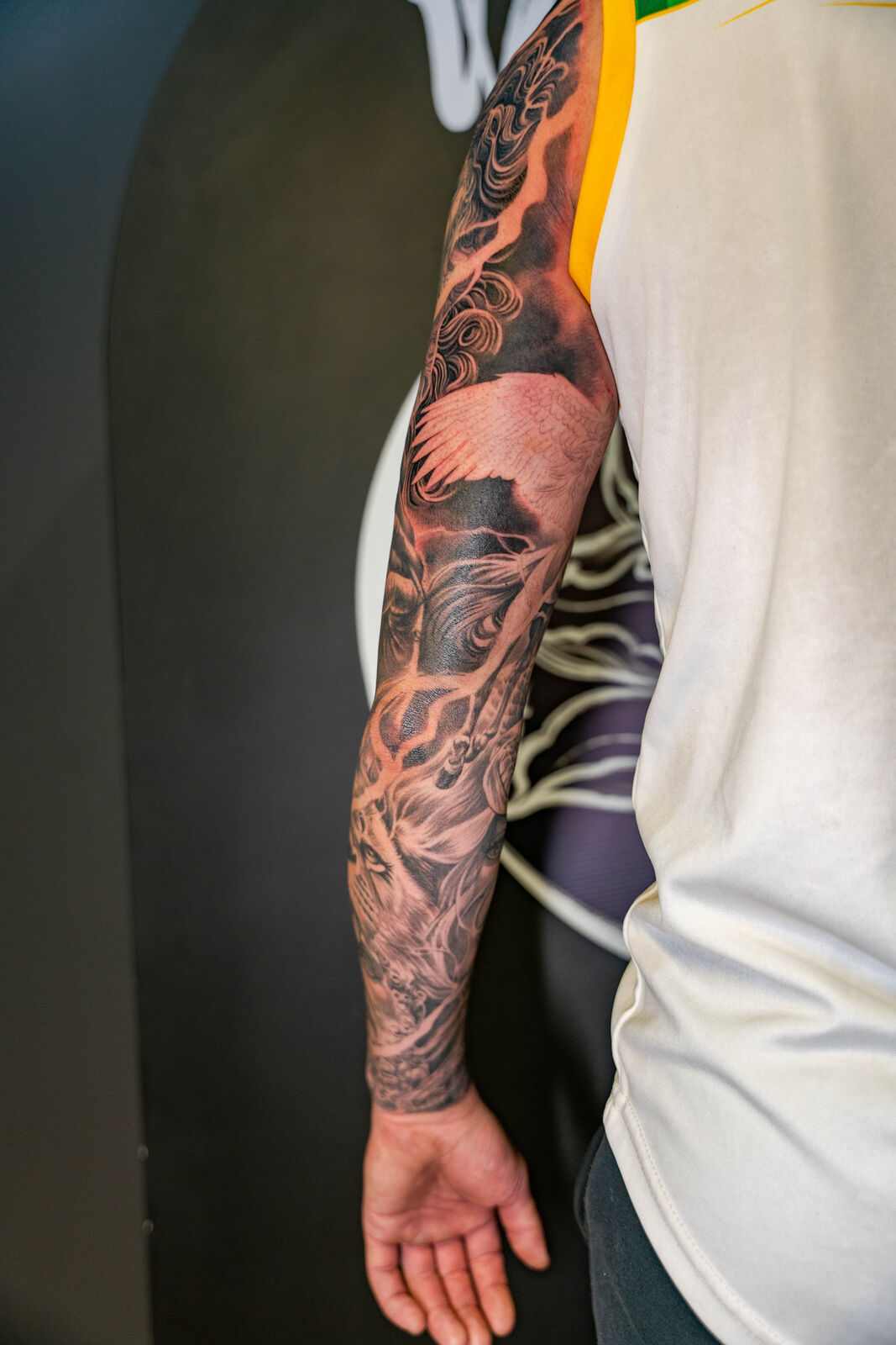 Rodney - Large-scale · Black & Grey