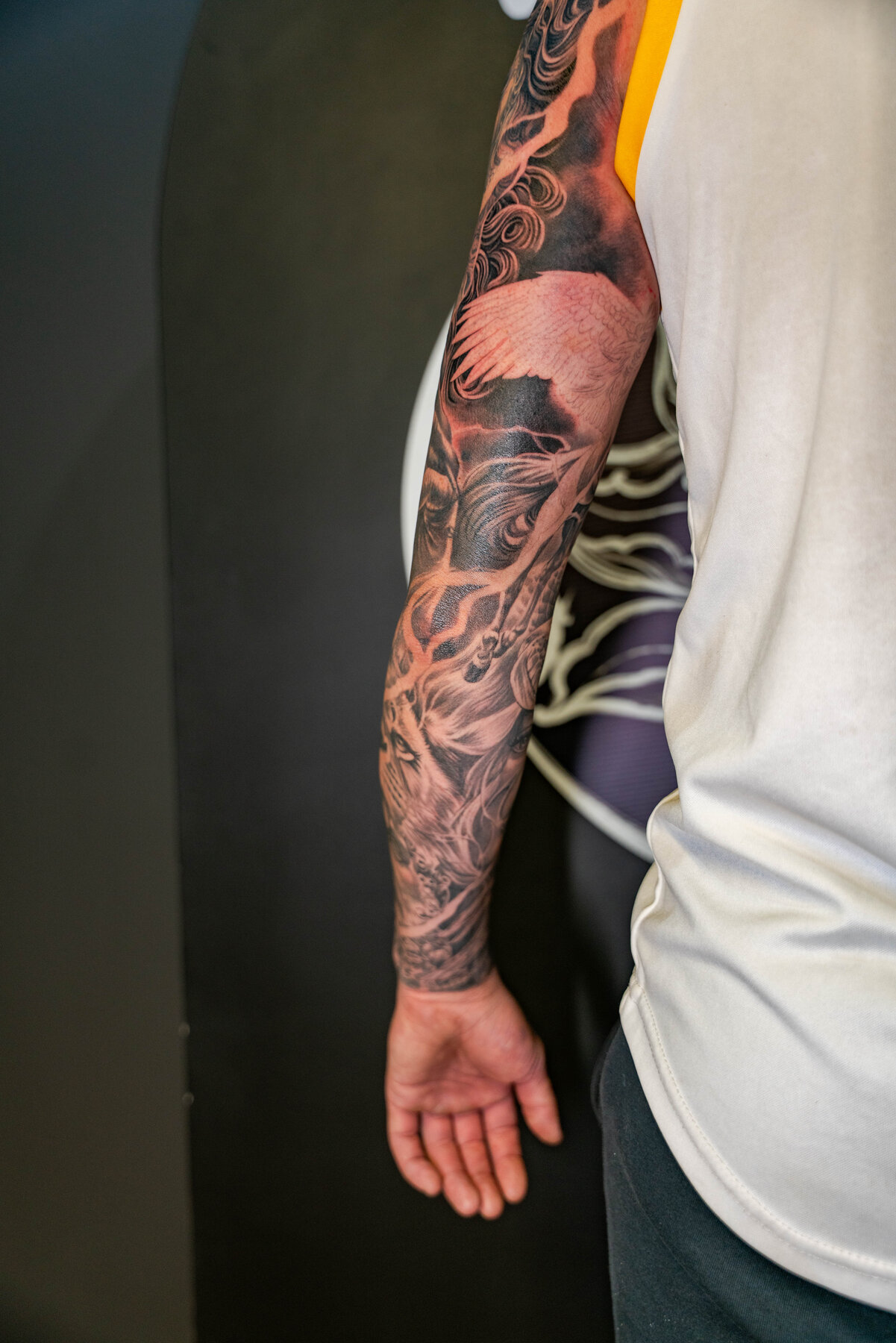 Rodney - Large-scale · Black & Grey